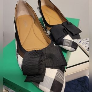 New J. Renee black and white shoes